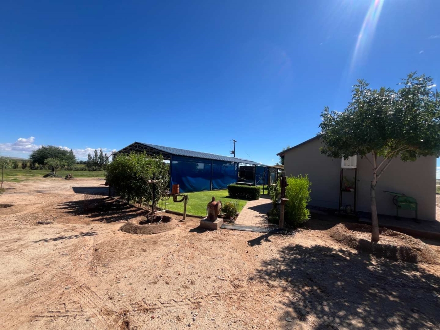 2 Bedroom Property for Sale in Kanoneiland Northern Cape